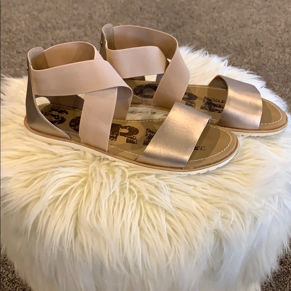 sorel ella sandal warm gold